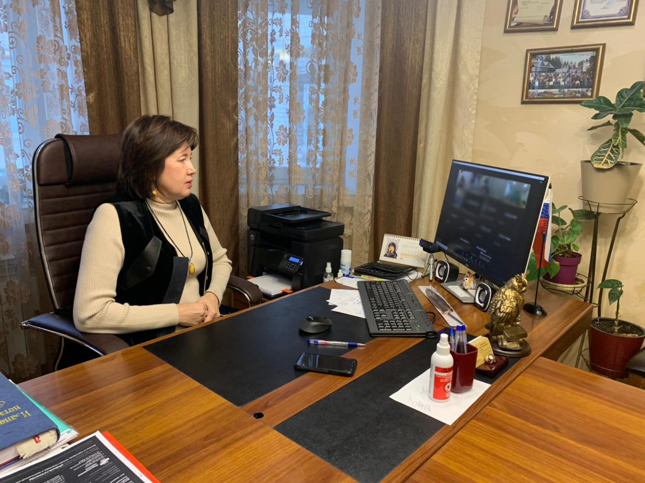 Prezident-Ivanovskoj-oblastnoj-notarialnoj-palaty-rasskazala-ob-imushhestvennyh-pravah-nesovershennoletnih-v-ramkah-proekta-Roditelskij-fevral