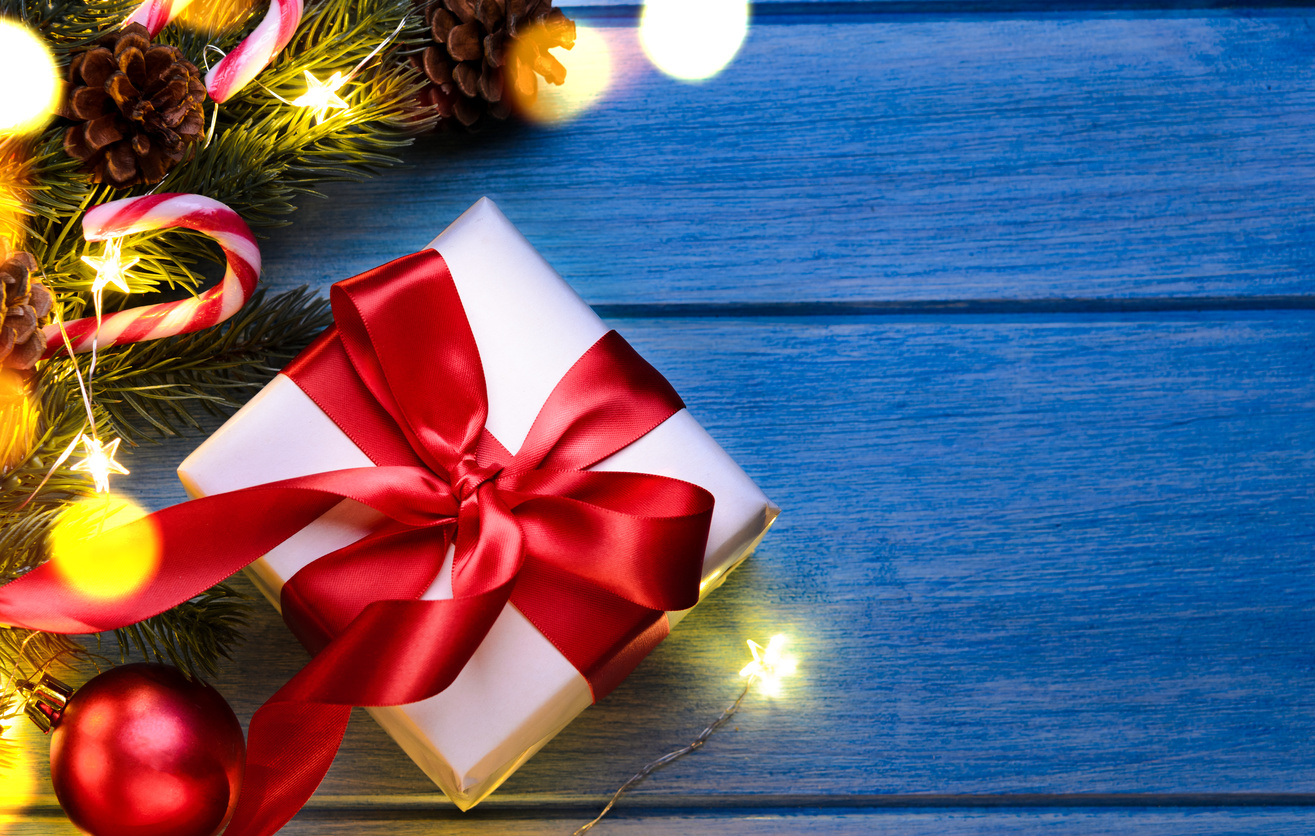 Voprosy-darenija-mezhdu-suprugami-kogda-nelzja-prosto-vzjat-i-podarit