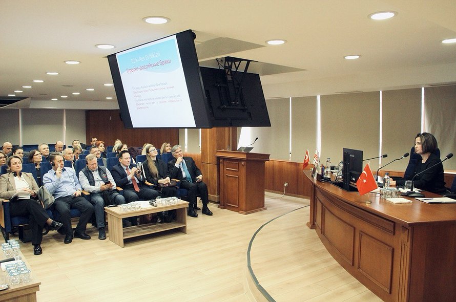 Notariat-kak-most-mezhdu-pravovymi-sistemami-v-Stambule-proshjol-rossijsko-tureckij-kruglyj-stol