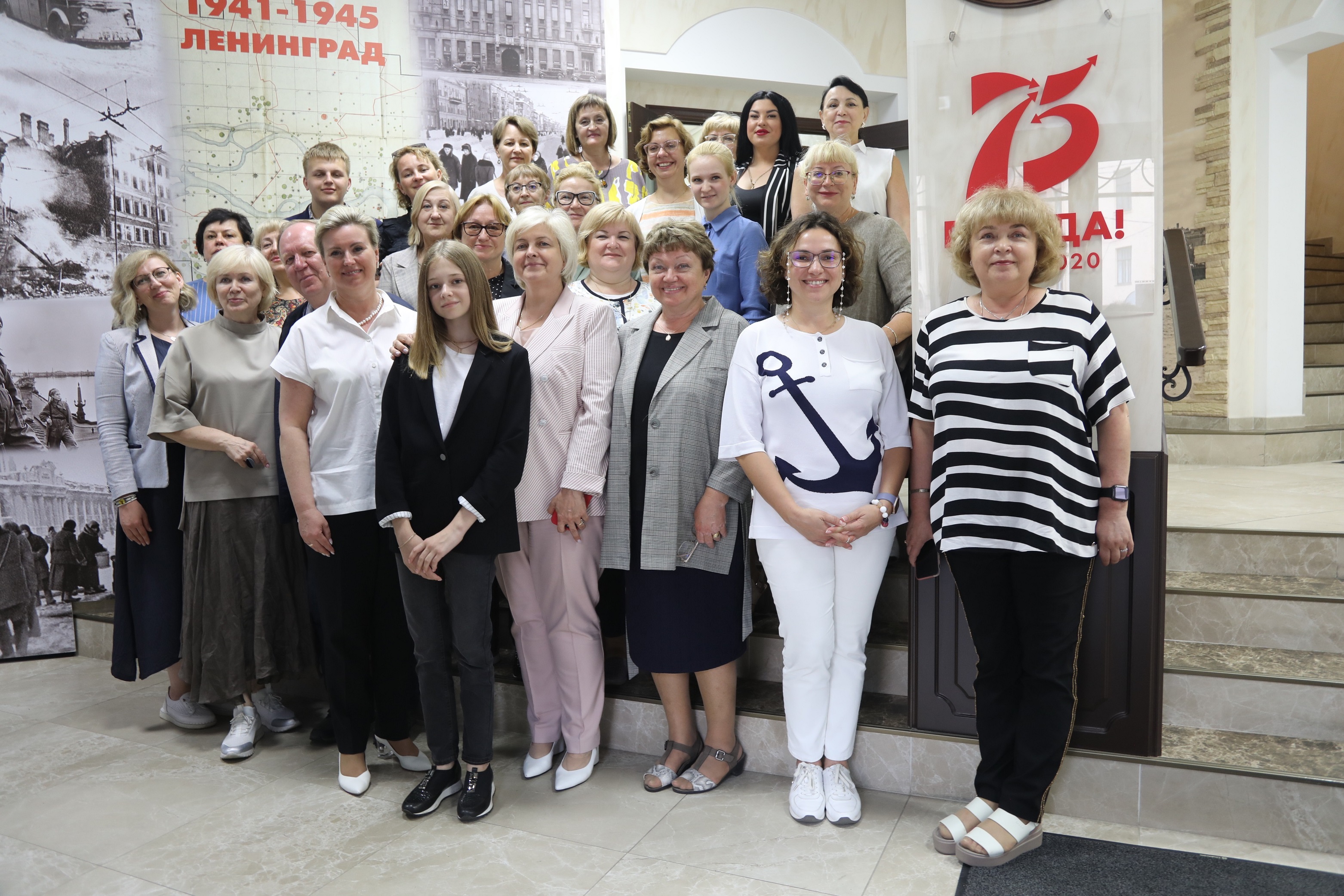 Chleny-notarialnoj-palaty-Sankt-Peterburga-obmenjalis-opytom-i-znanijami-s-kollegami-iz-drugih-regionov