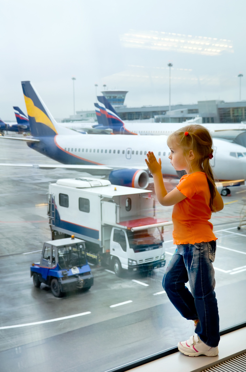 Notarialnaja-teleportacija-pomogaet-malenkim-puteshestvennikam