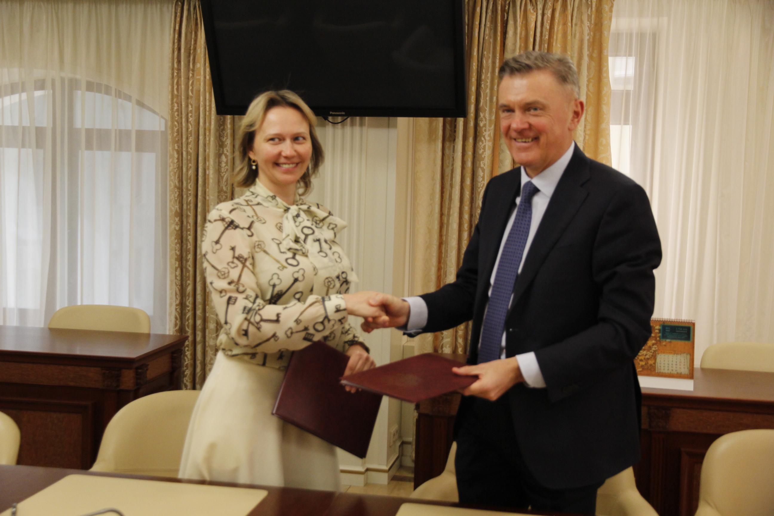 Notariat-Moskvy-pomogaet-v-razvitii-predprinimatelstva