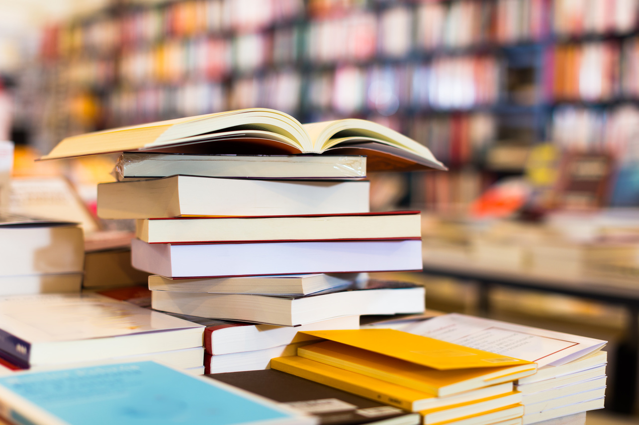 Notariusy-ChONP-popolnjajut-fondy-bibliotek