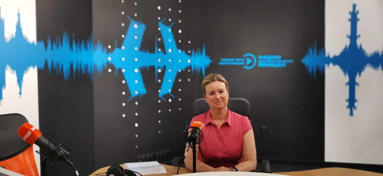 Prezident-Notarialnoj-palaty-Sankt-Peterburga-rasskazala-slushateljam-radio-Komsomolskaja-pravda-v-Sankt-Peterburge-o-novyh-pravilah-registracii-jurlic